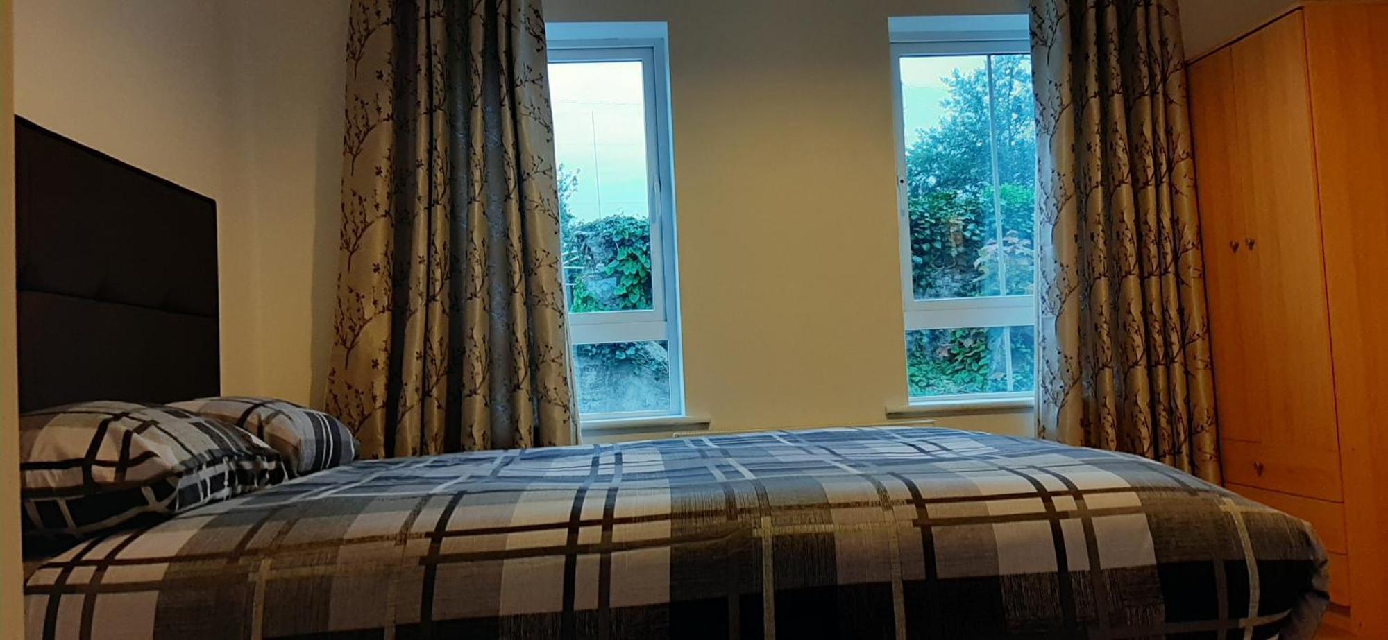 Wild Atlantic Way - Haven - Sleeps 10 Villa Ballyshannon Room photo